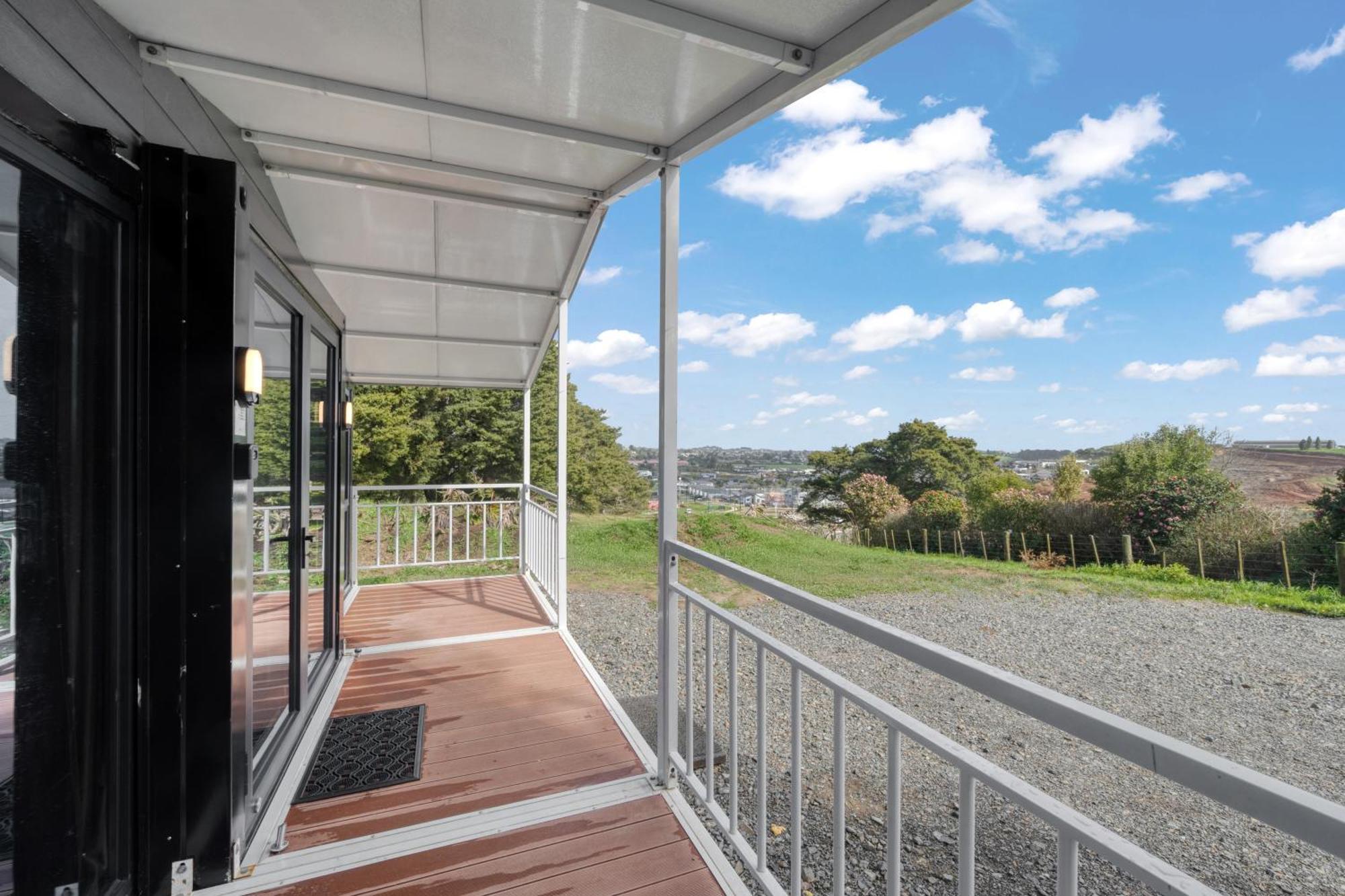 2 Bedrooms Cabin 5 Min To Pukekohe Town Centre Bagian luar foto